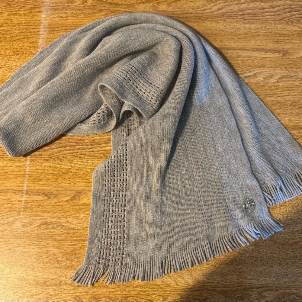 Gray Knit Scarf with Fringe